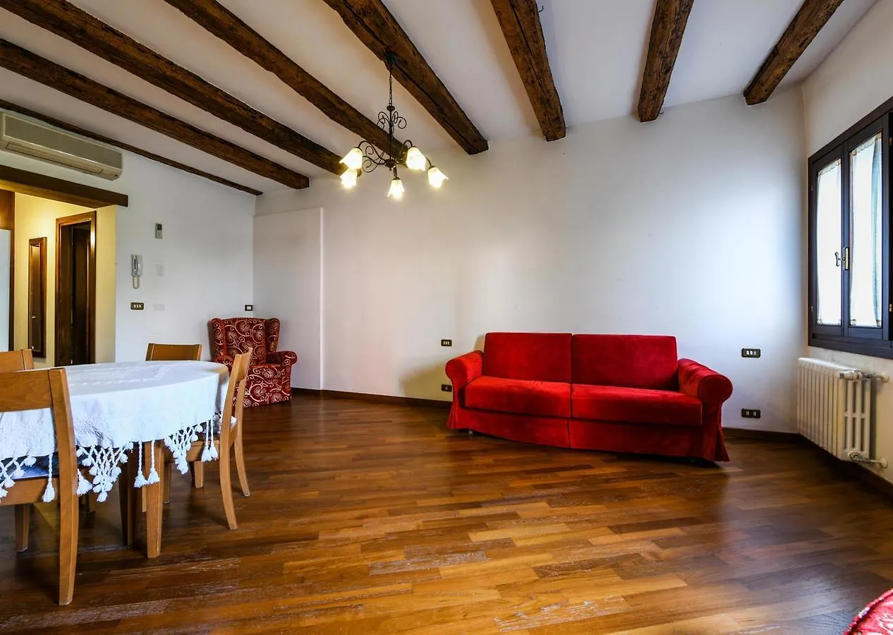 Red Fashion Appartement Venetië
